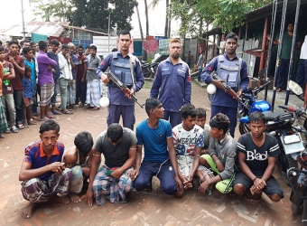 চাঁদপুর মেঘনায় পুলিশ-জেলে সংঘর্ষ