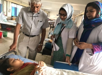 আত্মীয় না হলেও দেয়া যাবে কিডনি