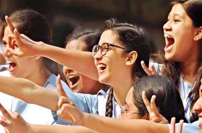 জেএসসি-পিইসি পরীক্ষার ফল প্রধানমন্ত্রীর কাছে হস্তান্তর