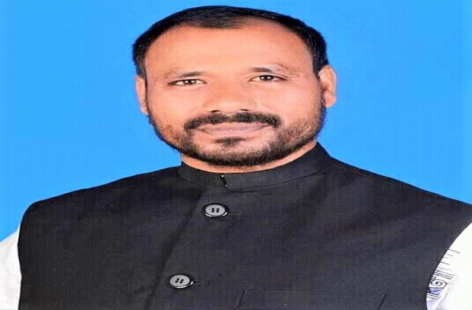 শিক্ষা কর্মকর্তাকে থাপ্পড় দেওয়া সেই পৌর মেয়র আটক