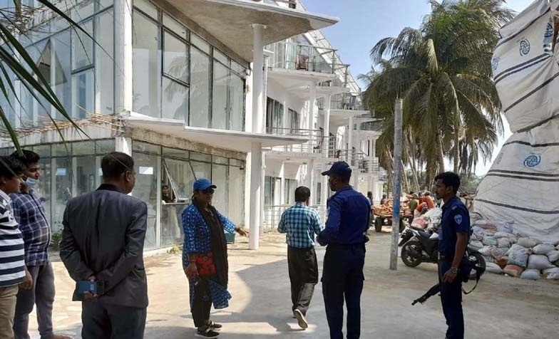৭ দিনের মধ্যে সেন্টমার্টিনের পাকা ভবন ভাঙার নির্দেশ