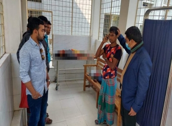 গাজীপুরে অটোরিকশা উল্টে প্রাণ হারালেন নানি-নাতি