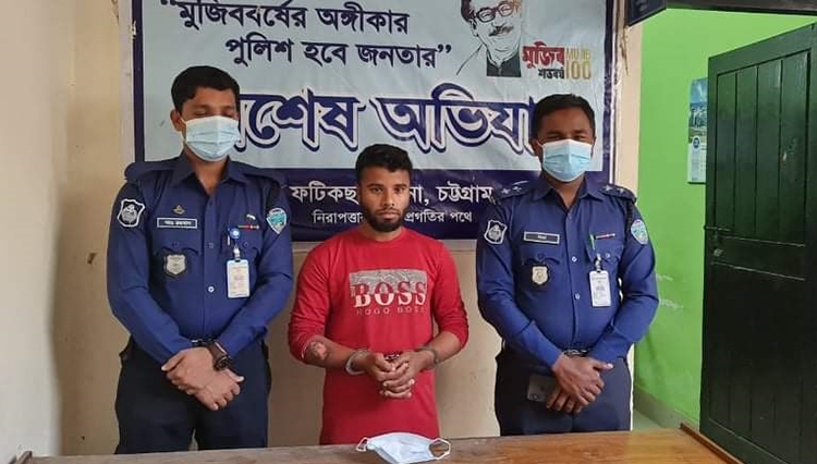 ফটিকছড়িতে দুই স্কুল শিক্ষার্থী নিহতের ঘটনায় গাড়ির চালক আটক
