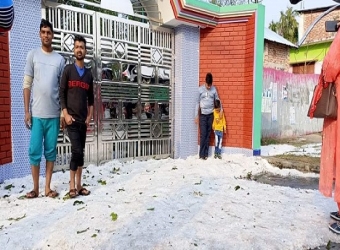 ঠাকুরগাঁওয়ে হটাৎ শীলা বৃষ্টি