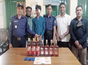 বিদেশি মদ ও ইয়াবাসহ গ্রেফতার ১