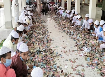 মসজিদের দান বাক্সে মিলল ১৫ বস্তা টাকা!
