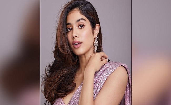 শ্রীদেবী কন্যার রাতের ঘুম কেড়ে নিল  দুটি শব্দ 