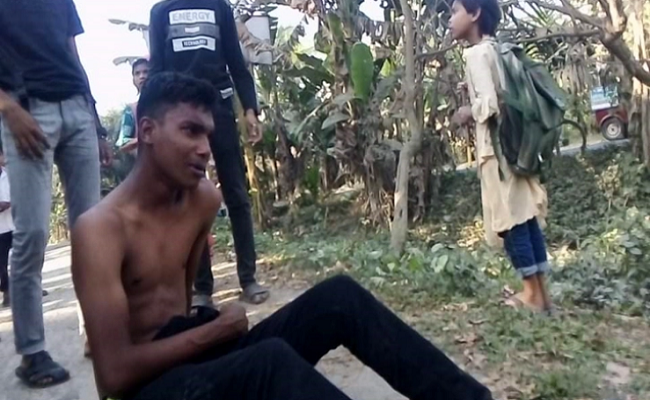 শিক্ষার্থীকে পিটিয়ে ফোন ছিনতাই