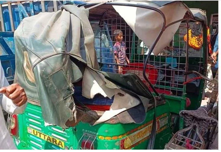 পিকআপভ্যানের চাপায় মহিলা ইউপি সদস্য নিহত
