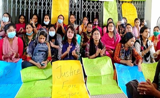 ফের আন্দোলনে কবি নজরুল বিশ্ববিদ্যালয়ের শিক্ষার্থীরা
