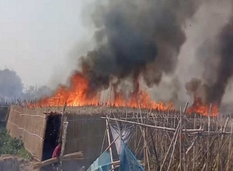 দুর্গাপুরে আগুনে ৫০ বিঘা পানের বরজ পুড়ে ছাই
