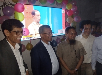 রাজশাহী বিশ্ববিদ্যালয়ে জনতা ব্যাংক এমডির টিভি উপহার