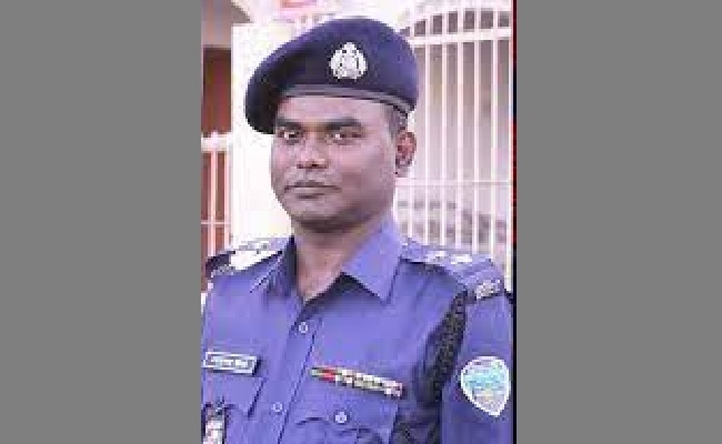 রামগঞ্জে ভাইকে কোপানোর মামলায় কারাগারে এসআই