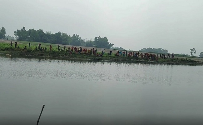 পারিবারিক বিরোধের পর নদী থেকে বাবা-মেয়ের মরদেহ উদ্ধার