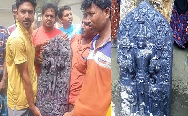 পুকুর খননে মিলল প্রাচীন মূর্তি