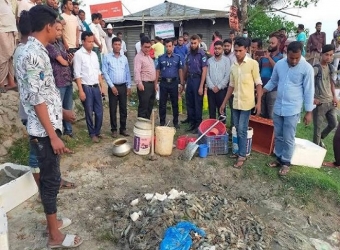 ডুমুরিয়ায় চিংড়িতে অপদ্রব্য ব্যাবহারে ৭ জনের জেল-জরিমানা