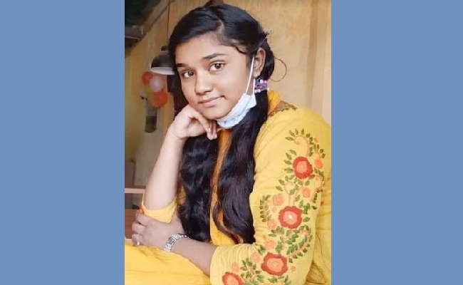 খুলনার ডুমুরিয়ায় গলায় ফাঁস দিয়ে স্কুল ছাত্রীর আত্মহত্যা