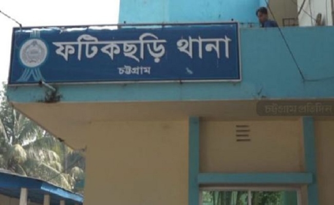 ফটিকছড়িতে ঈদের বাজারে অপরাধ ঠেকাতে পুলিশের মোটর টিম