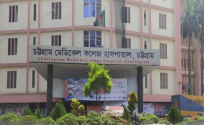 চট্টগ্রামে ছুরিকাঘাতে কিশোর নিহত, আহত ১