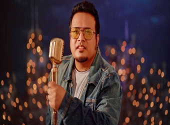 ‘সার্ভিস বাস’ নিয়ে আসছেন গায়ক আরিফ