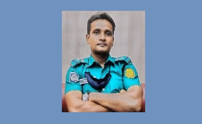 আসামির স্ত্রীকে মারধর ও টাকা লুট : এসআই প্রত্যাহার