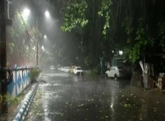 অবশেষে খুলনায় বৈশাখের প্রথম ঝড়