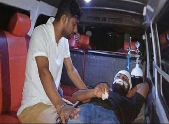 বাড়ি থেকে ডেকে এনে যুবলীগ নেতাকে কুপিয়ে জখম