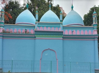 পাবনার ৩শ বছরের ঐতিহ্য ভাঁড়ারা শাহী মসজিদ