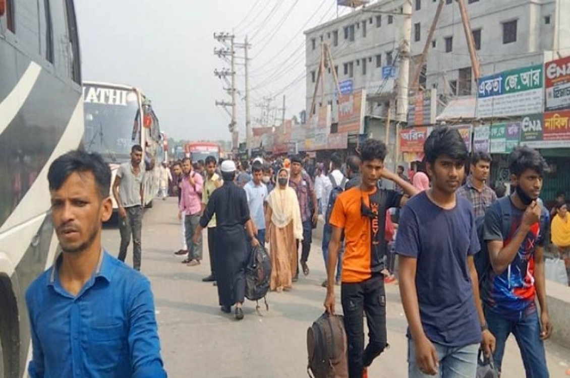 গাজীপুর চন্দ্রায় ঈদে ঘরমুখো মানুষের উপচেপড়া ভিড়