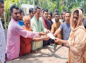 দুস্থ ও অসহায়দের মাঝে ঈদ উপহার ও নগদ অর্থ বিতরণ