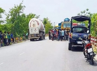 কুষ্টিয়ায় ট্রাকচাপায় মা-ছেলে নিহত
