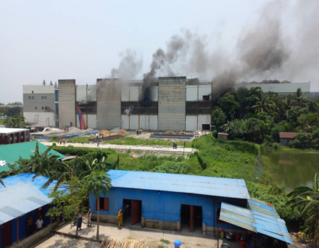 স্কয়ার ফার্মাসিউটিক্যালসের ফ্যাক্টরিতে আগুন