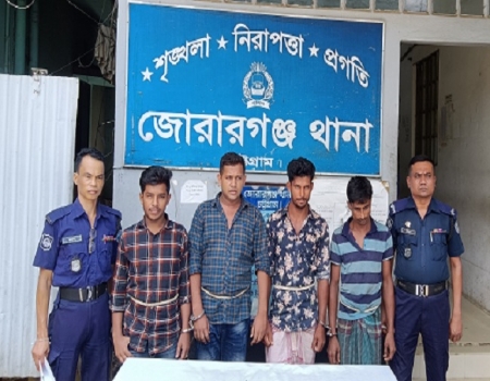মিরসরাইয়ে নারী ইয়াবা ব্যবসায়িসহ আটক ৫
