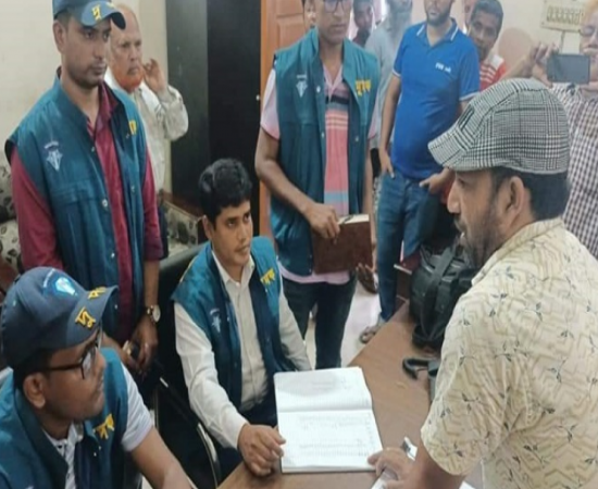  বিআরটিএ অফিসে দুদকের অভিযান