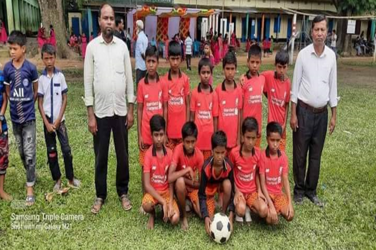 বঙ্গবন্ধু -বঙ্গমাতা ফুটবল টুর্নামেন্টের ফাইনাল খেলা অনুষ্ঠিত 