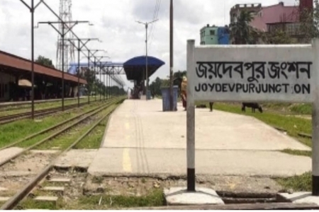 গাজীপুরে ট্রেনে কাটা পড়ে অজ্ঞাত যুবক নিহত