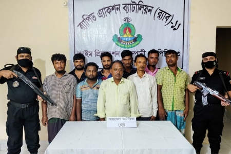 নোয়াখালীতে অটোরিকশা চোর চক্রের নয় সদস্য আটক