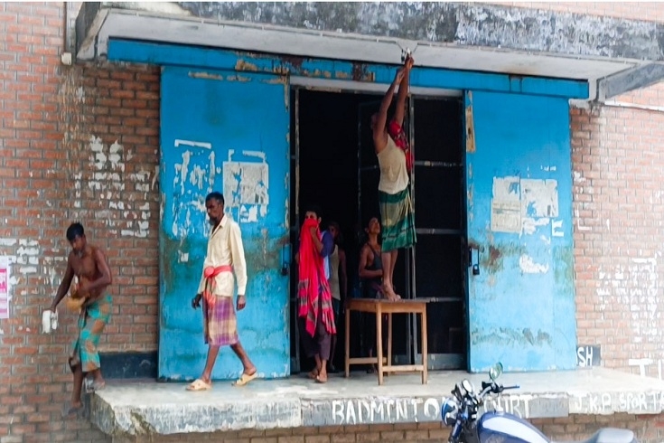 চুয়াডাঙ্গার ভালো চালের সাথে নিন্মমানের চাল ভেজাল করার অভিযোগ