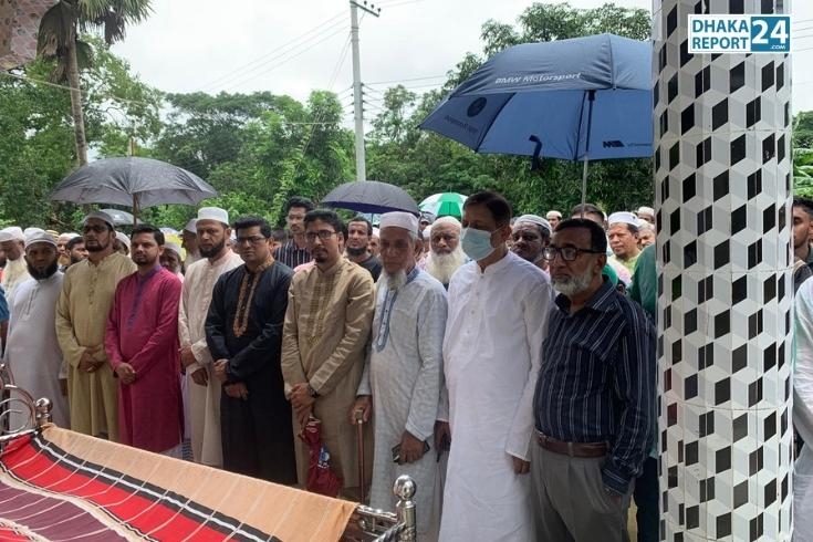নোয়াখালী প্রতিদিন সম্পাদক রফিকুল আনোয়ারের দাফন সম্পন্ন