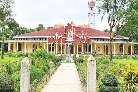 চার বছর ধরে মর্গে লাশ, অতপর গির্জায় সমাধিস্থ