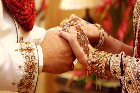 বিয়ের আসর থেকে বর কনে উধাও