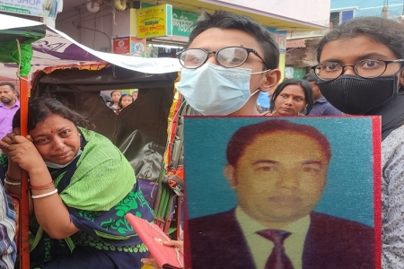 নিঃসঙ্গ জীবনযাপন, স্কুল শিক্ষকের আত্মহত্যা