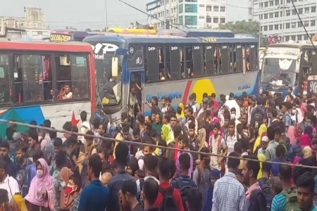 গাজীপুরের মহাসড়কগুলোতে যানবাহনে ধীরগতি