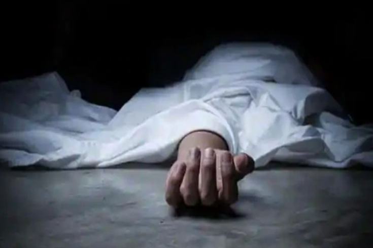 গাজীপুরের টঙ্গীতে বাসের চাকায় পিষ্ট হয়ে স্কুল ছাত্রীর মৃত্যু