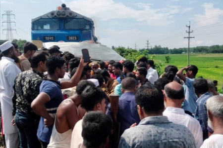 ঝরনা দেখে বাড়ি ফেরা হলো না তাদের