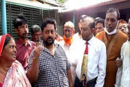নড়াইলে ক্ষতিগ্রস্ত সাহাপাড়া পরিদর্শন জাপা নেতাদের