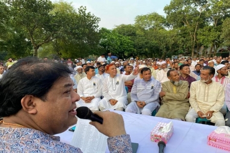 মোল্লার দৌড় মসজিদ পর্যন্ত