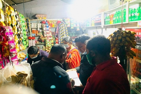  বিদ্যুৎ সাশ্রয়ে সরকারী নির্দেশনা না মানায় ৯ মামলায় ১৭০০০ টাকা জরিমানা 