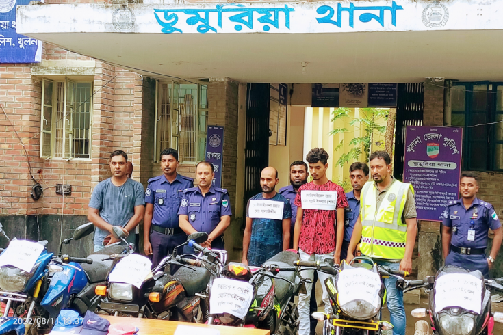 পুলিশের অভিযানে ৫টি চোরাই মোটরসাইকেল উদ্ধার: গ্রেপ্তার-২