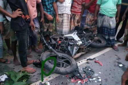 মোটরসাইকেল মুখোমুখি সংঘর্ষে পিতাসহ শিশু সন্তান নিহত